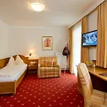 Salzburger Hof Hotel 4*