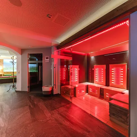 Salzburger Hof 4* Цаухензее