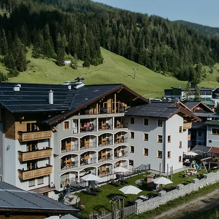 Salzburger Hof Отель 4*
