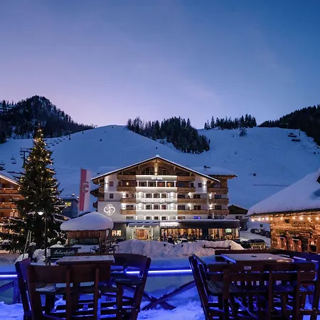 Hotell Salzburger Hof 4*